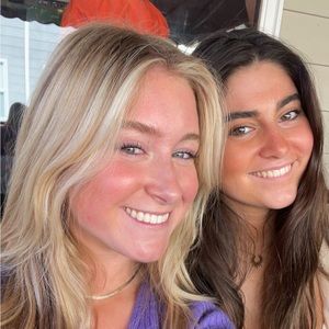 Meet your Posher, Ella